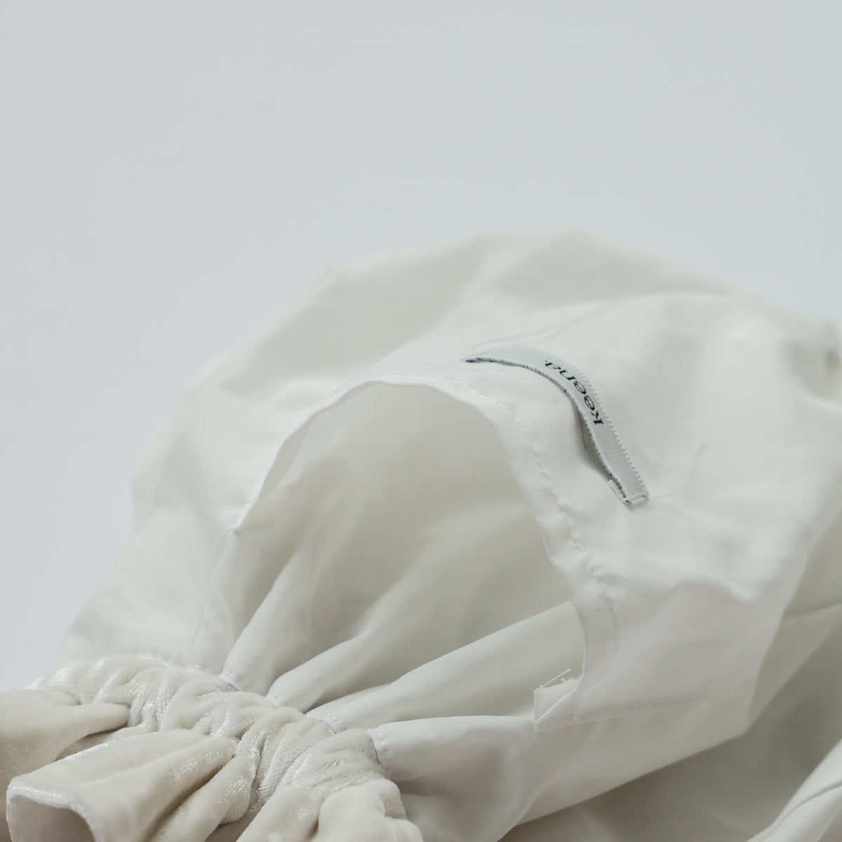 VELOR Drawstring bag(WHITE)